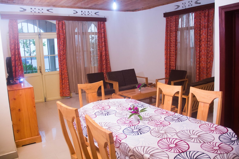 Family Apartment, 2 Queen Beds, Lake View
