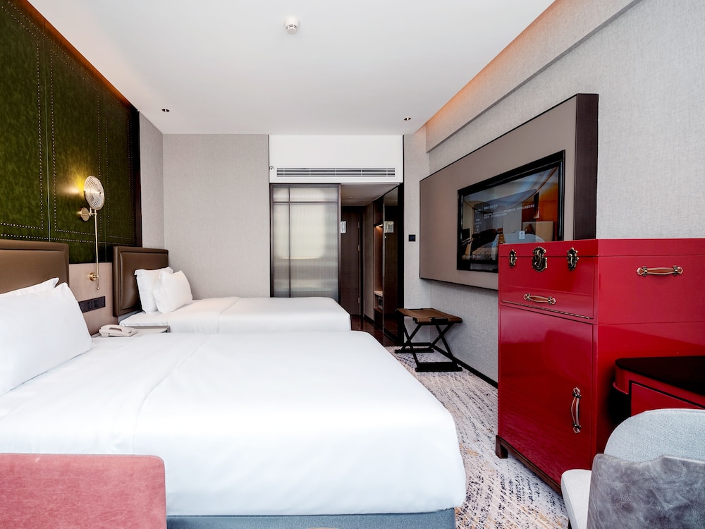 Superior Twin Room, 2 Twin Beds(with Dyson hairdryer) - Photo 4