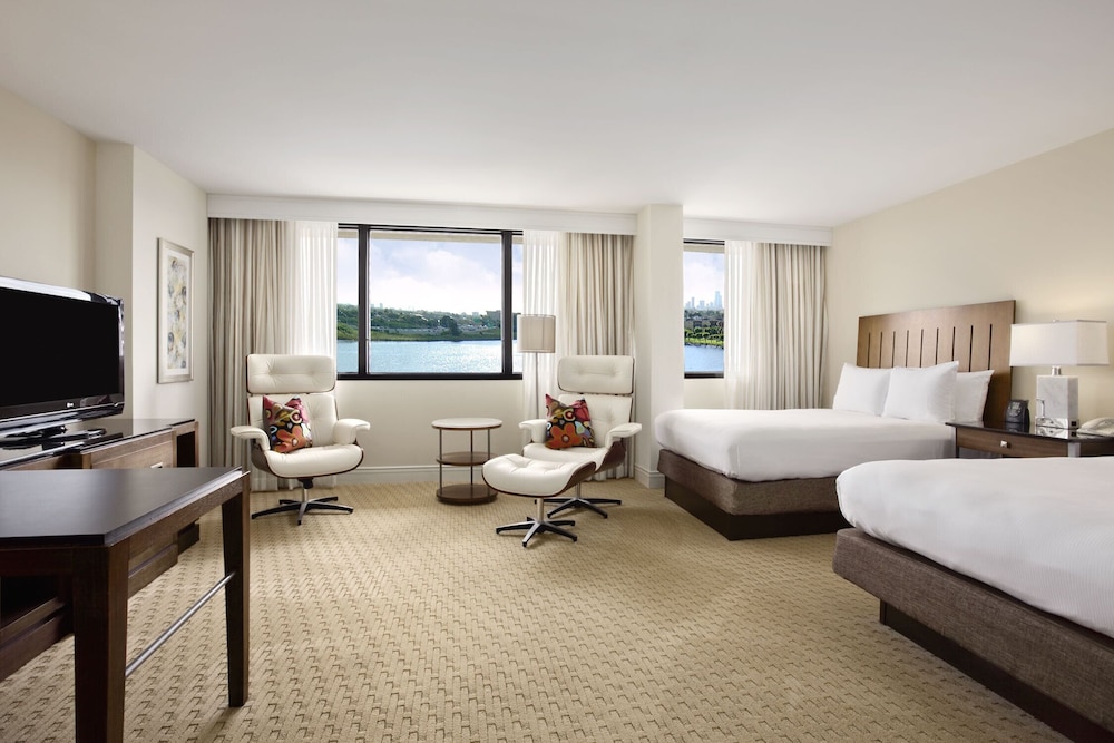 Deluxe Room, 2 Queen Beds, Lagoon View