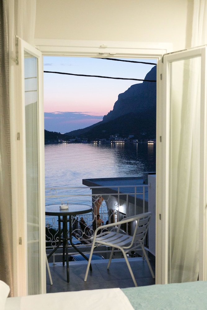 Triple Room, Sea View - Photo 7