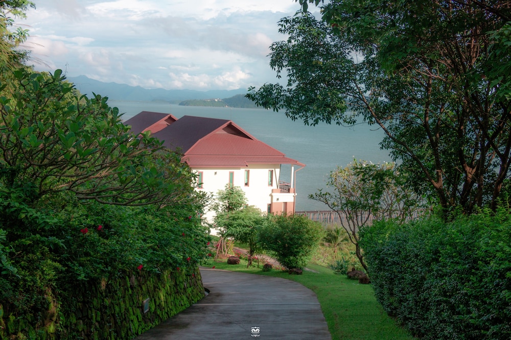 Ocean View Wing photo 3