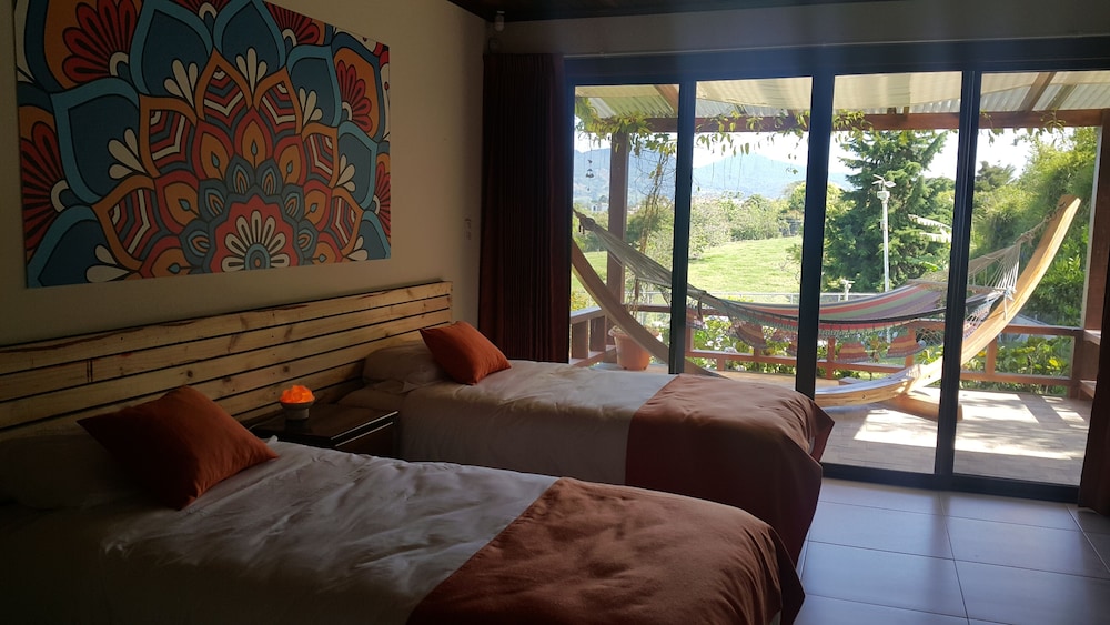Deluxe Double Room, 1 King Bed, Mountain View