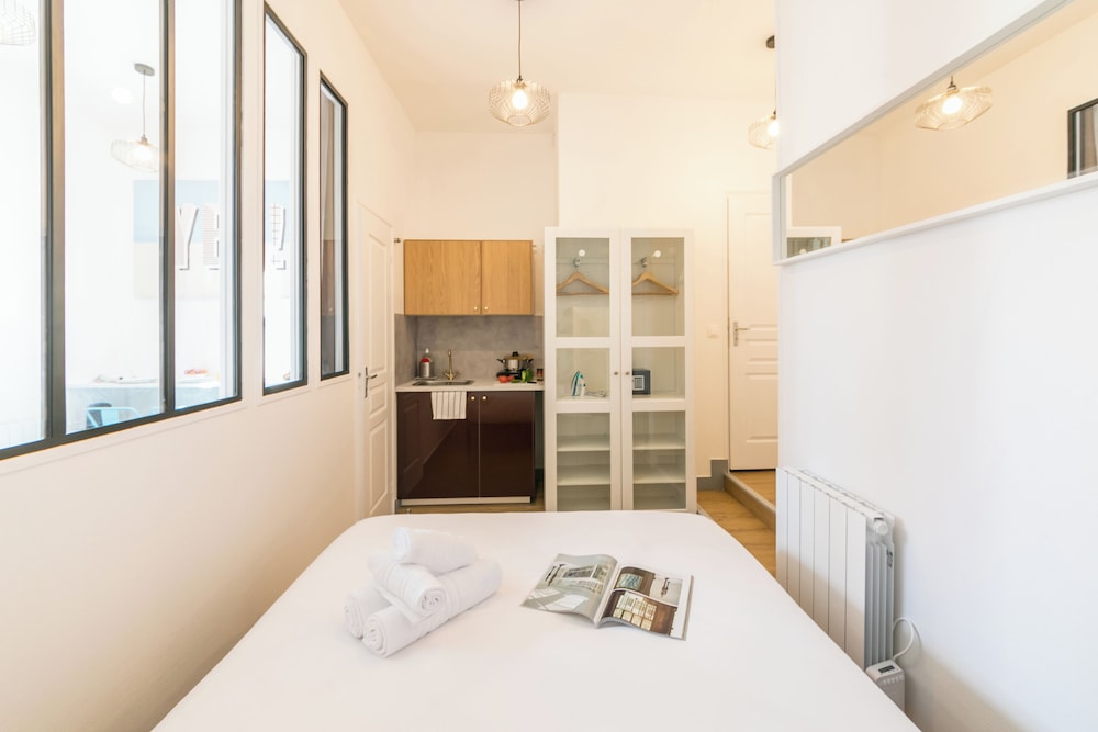 Apartment photo 2