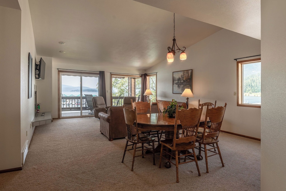 Comfort Suite, 2 Bedrooms, Mountain View photo 3