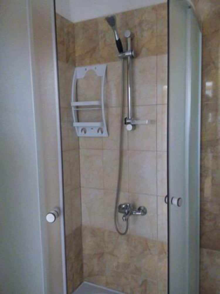 Economy Single Room, 1 Bedroom, Non Smoking photo 2