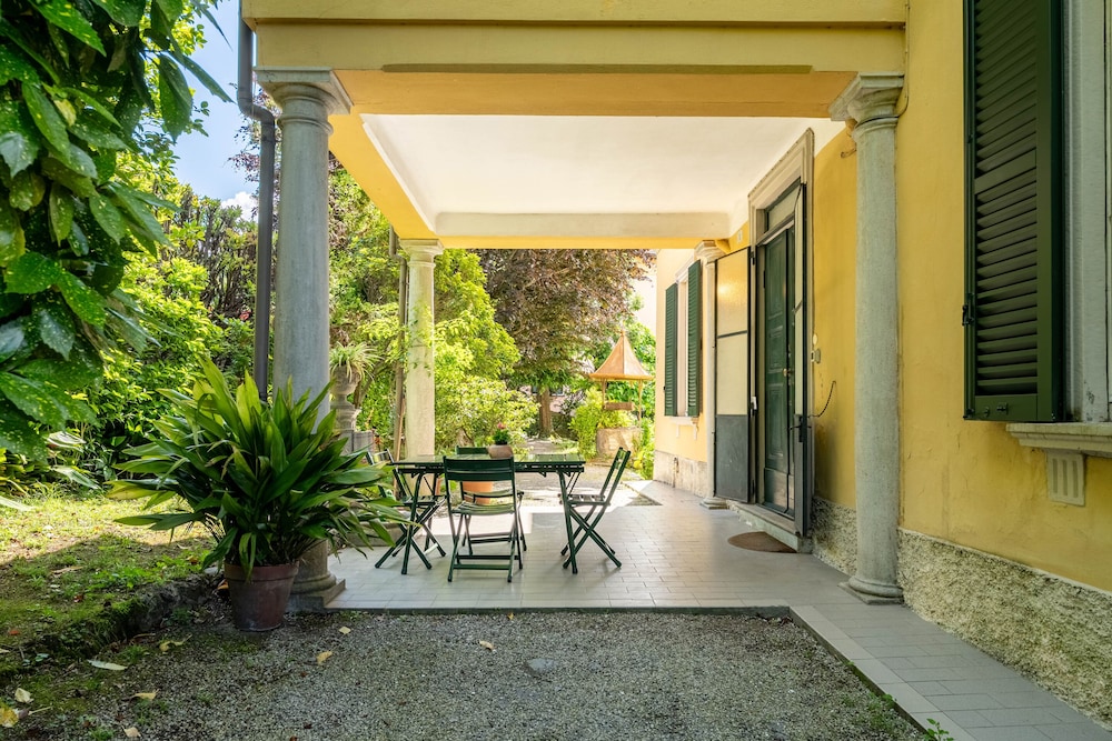 Apartment, 2 Bedrooms, Patio, Lake View