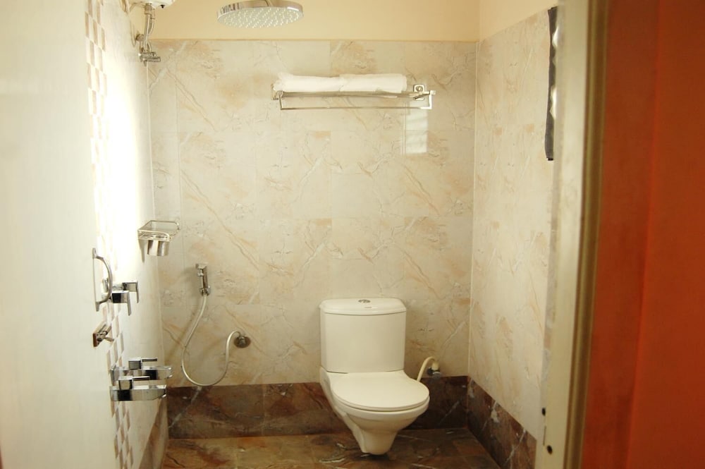 Basic Double Room photo 3