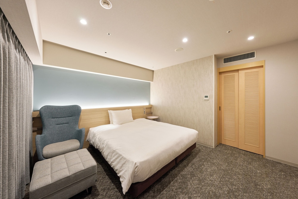 Superior Double Room, 1 King Bed, Non Smoking (24sqm) photo 3