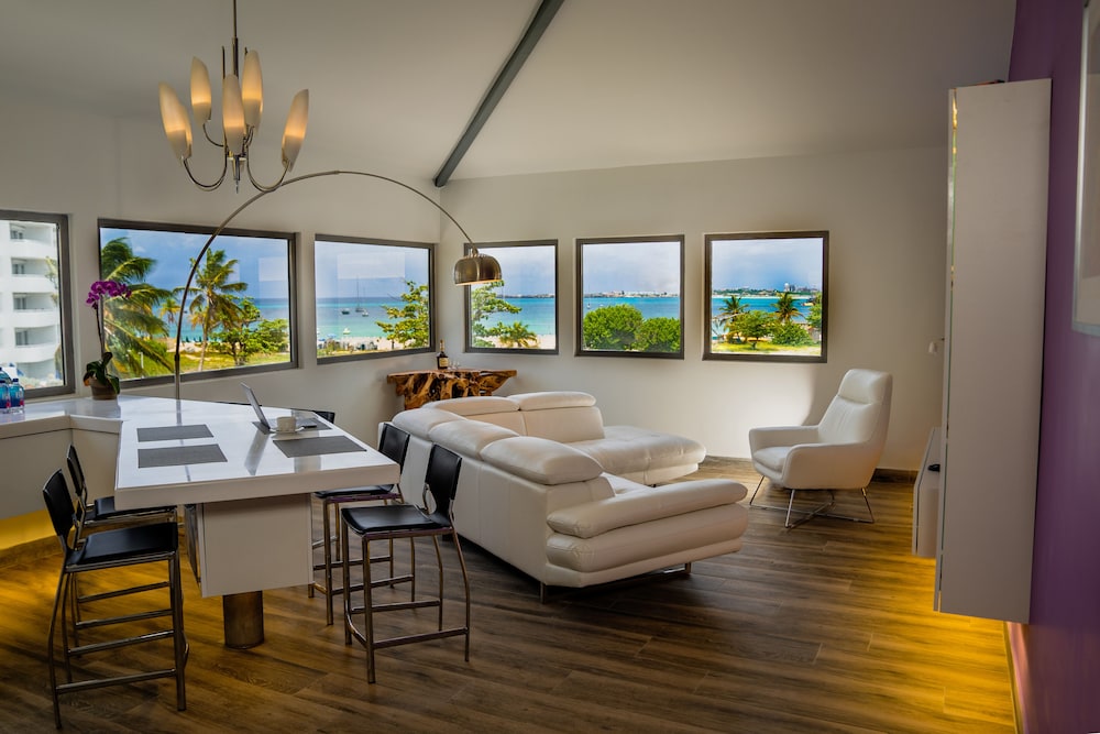 Premium Penthouse, 1 King Bed, Kitchen
