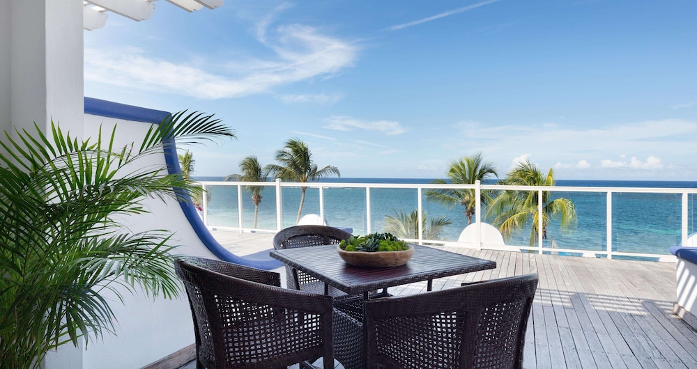 Luxury Suite, 1 Bedroom, Ocean View (Greek Concierge Terrace Suite King)