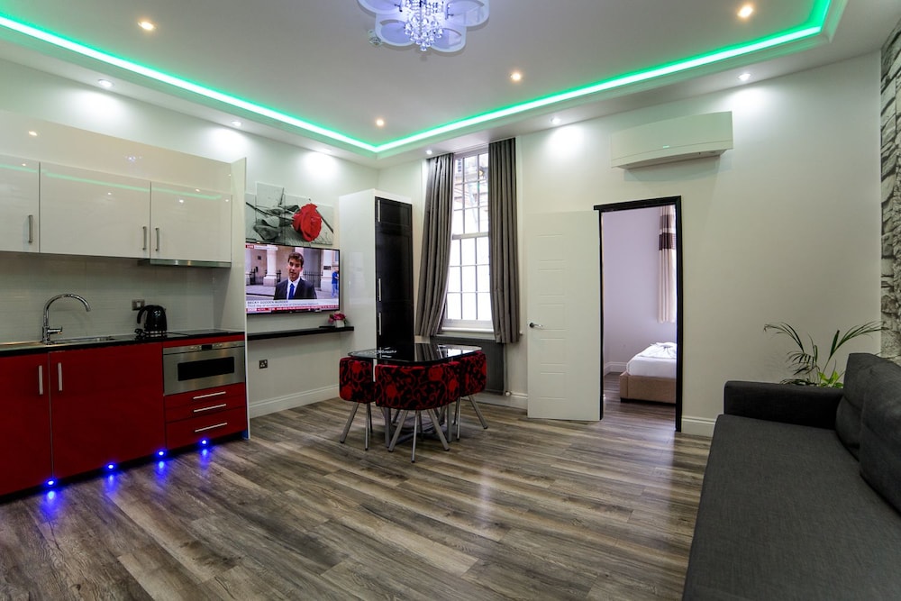 Superior Apartment, 1 Bedroom (Sleeps 4)