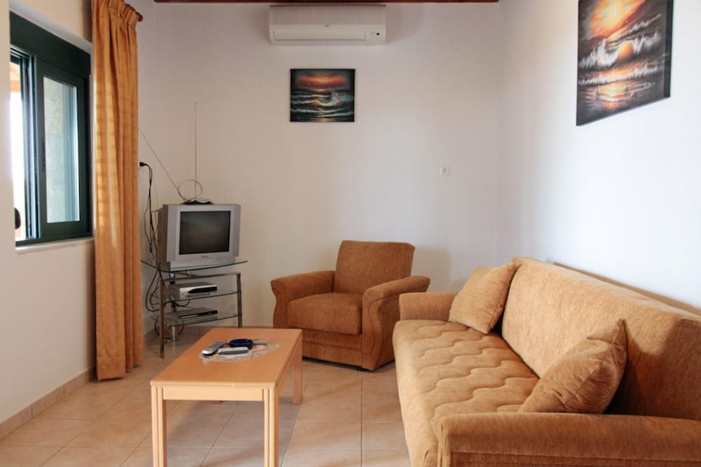 Villa photo 1