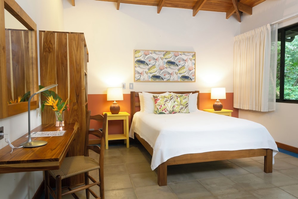 Luxury Suite, Garden View