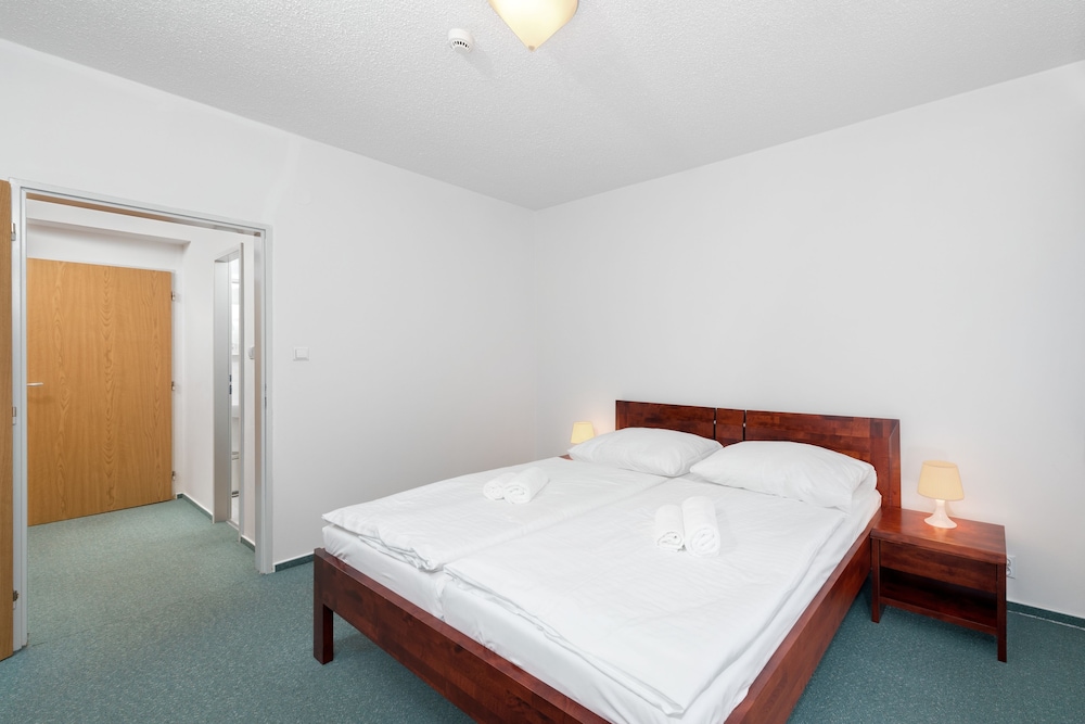 Comfort Suite, 1 King Bed photo 2