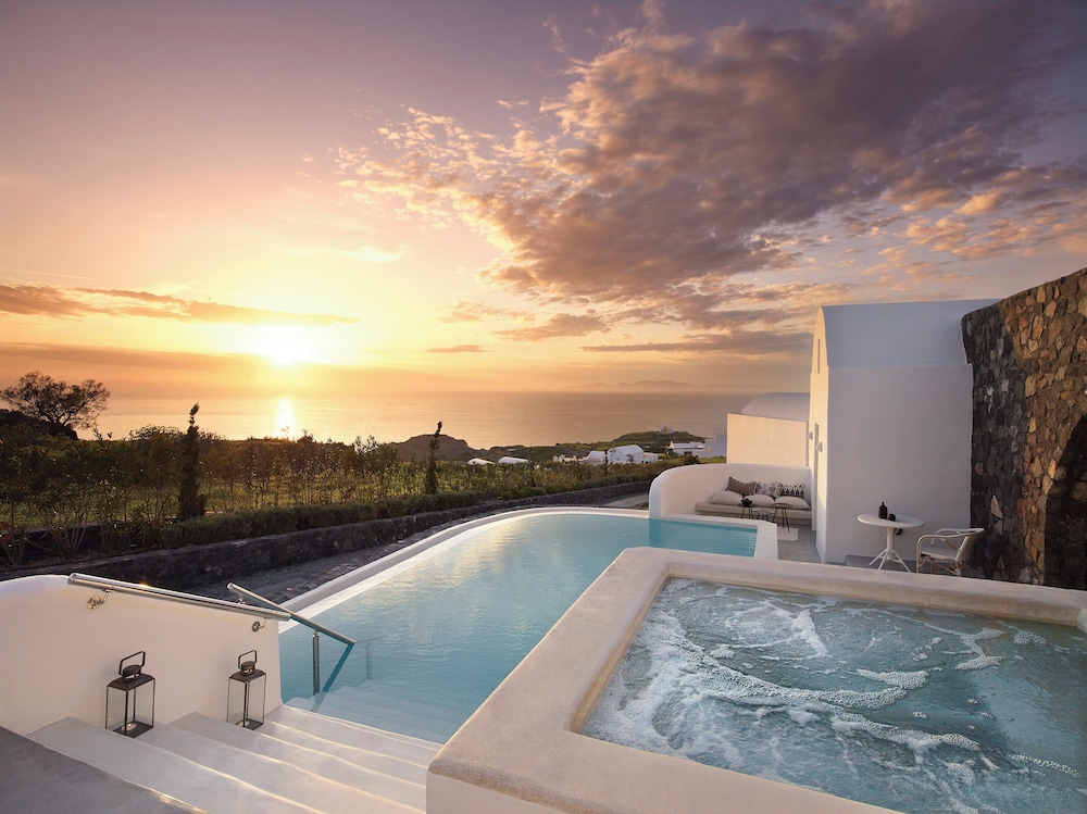 Two Bedrooms Sunset & Sea View Suite with Pool