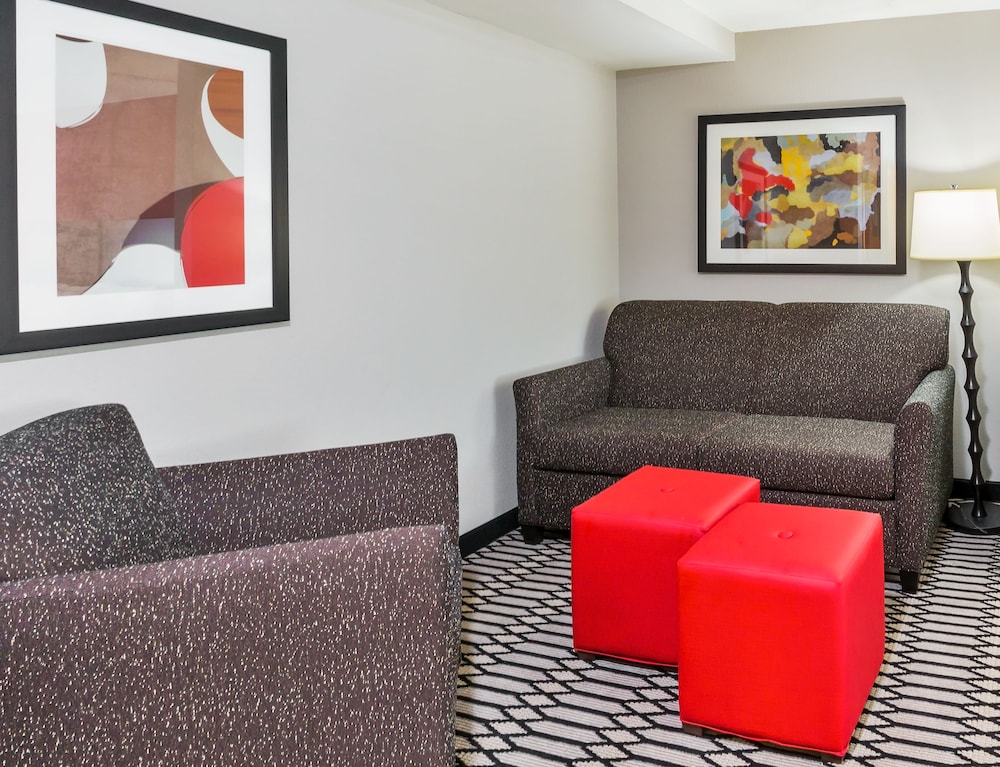 Suite, Multiple Beds, Non Smoking photo 3