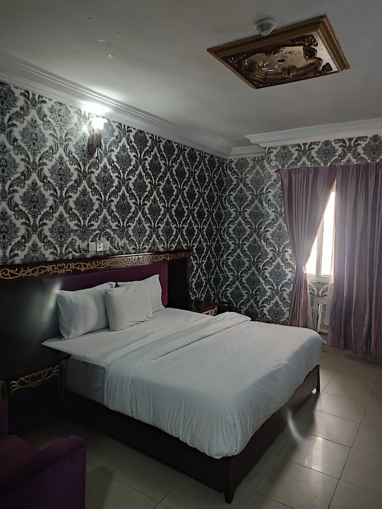 Deluxe Room - Photo 4