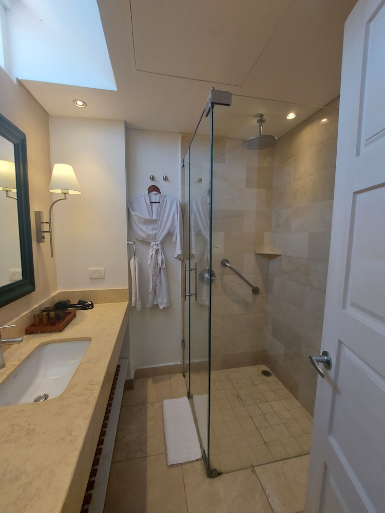 Premium Room, 2 Twin Beds, Non Smoking - Photo 8