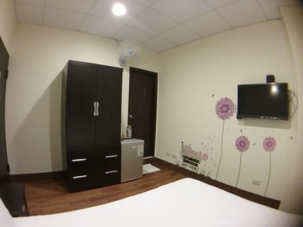 Economy Double Room (605) photo 2