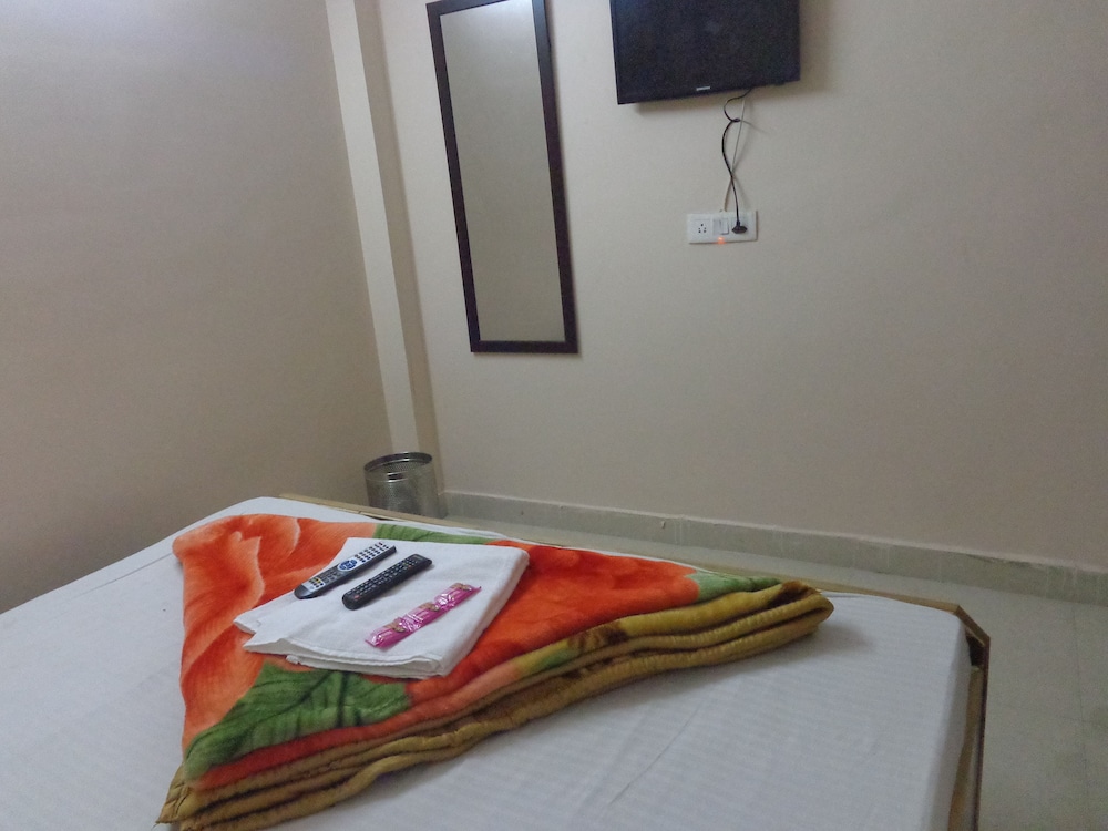 AC DELUXE ROOM - Photo 3