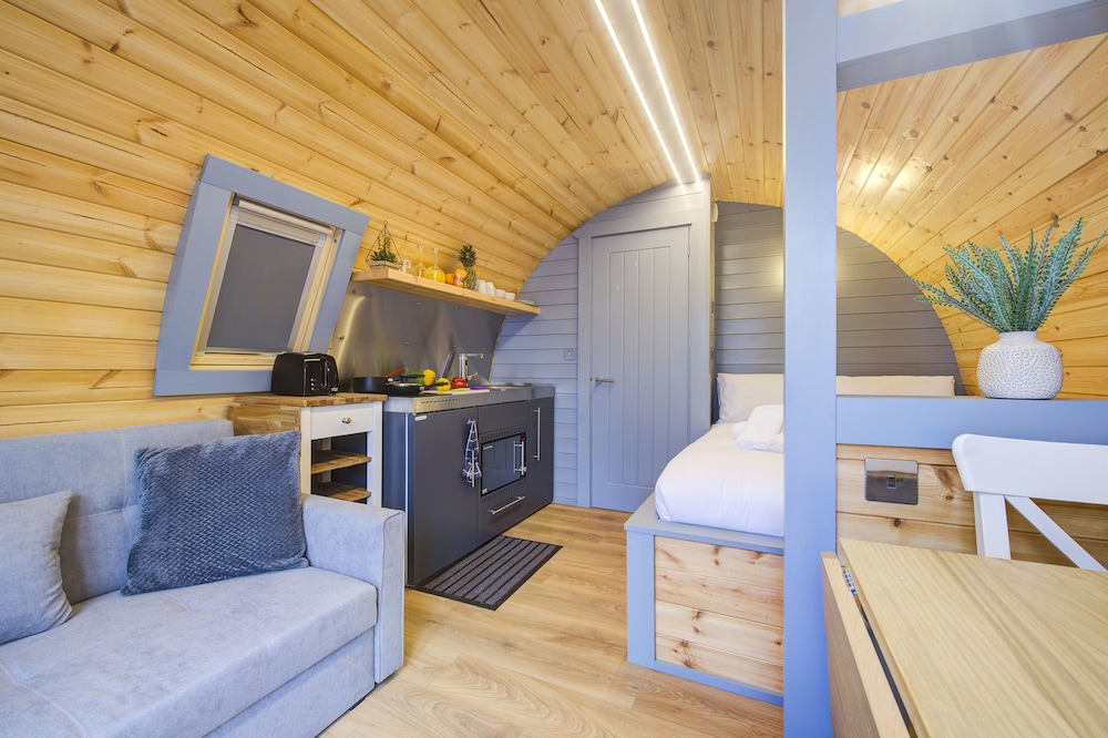 Luxury Beach Pod - Photo 3
