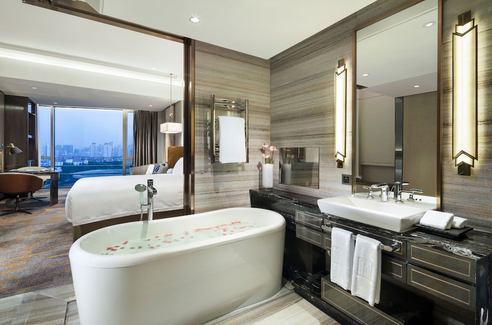 Executive Club Room