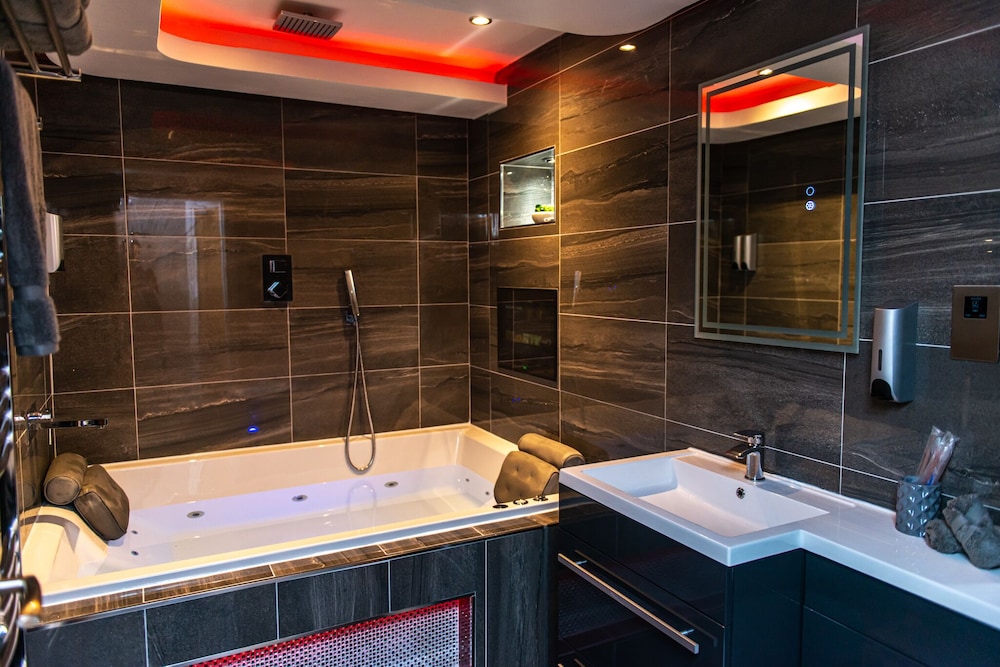 Design Apartment, Private Bathroom (Jacuzzi) - Photo 31