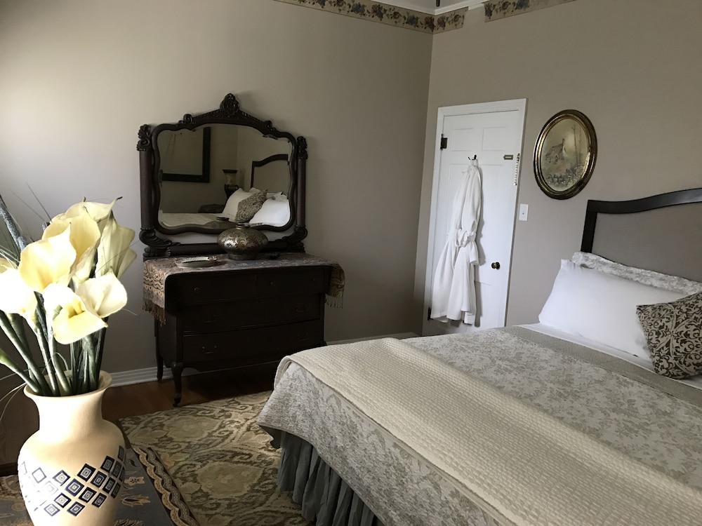 Veranda Suite photo 2