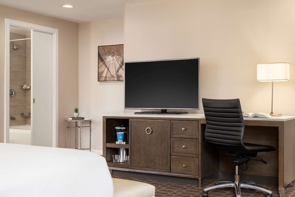 Junior Suite, 1 King Bed