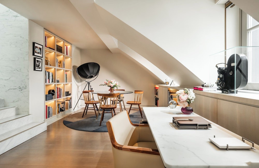 Rooftop Penthouse by Coppola