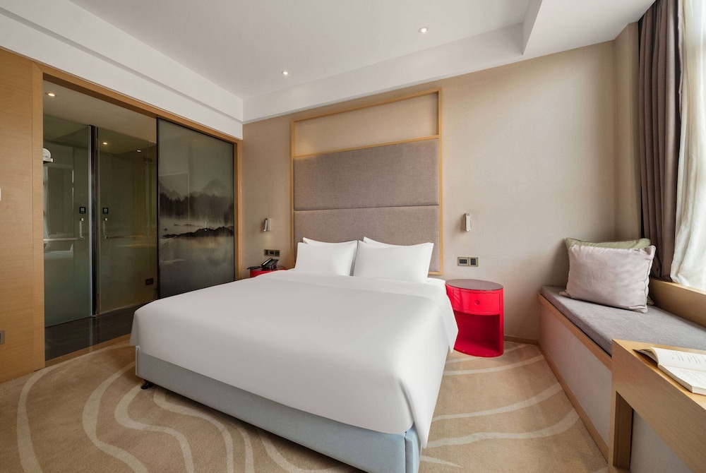 Room, 1 King Bed, Smoking