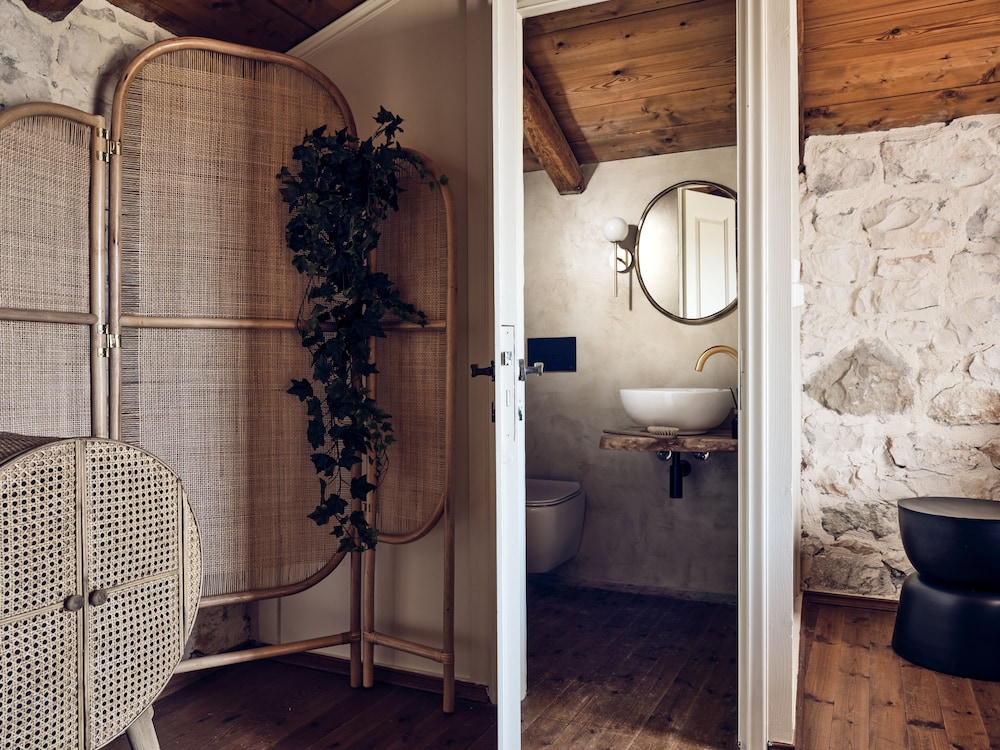 Deluxe Maisonette photo 3