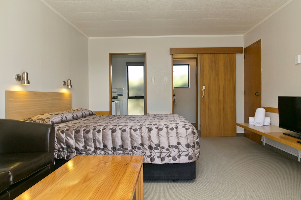 Suite, Kitchen (Not Pet-friendly) photo 3