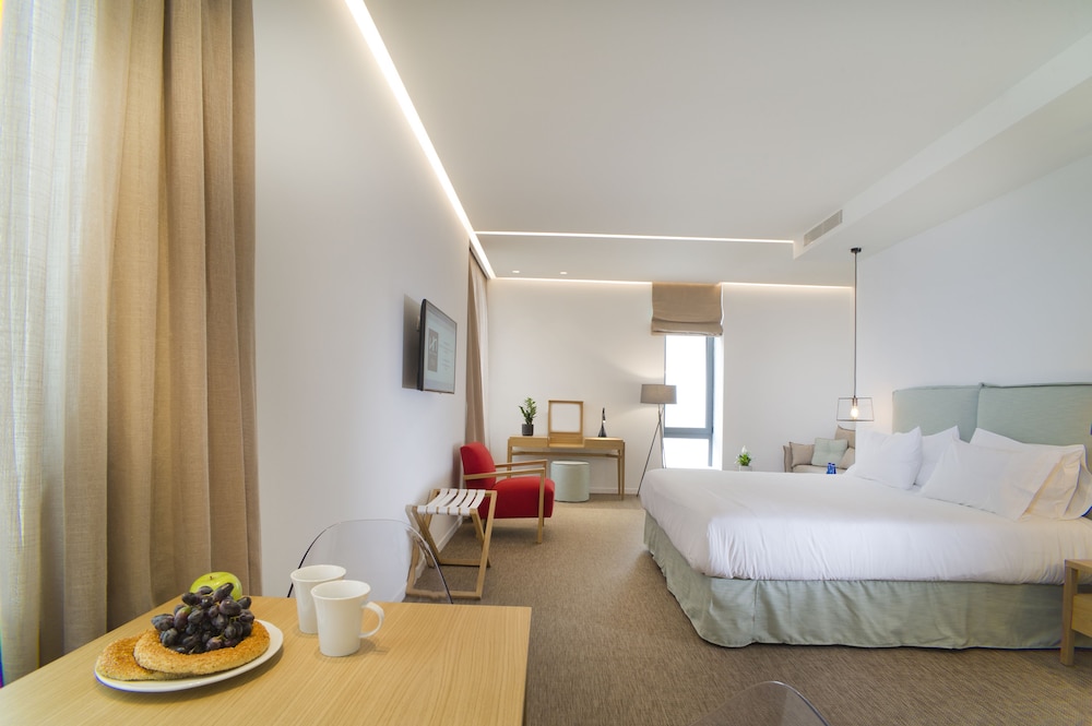 Urban Suite Apartment photo 2