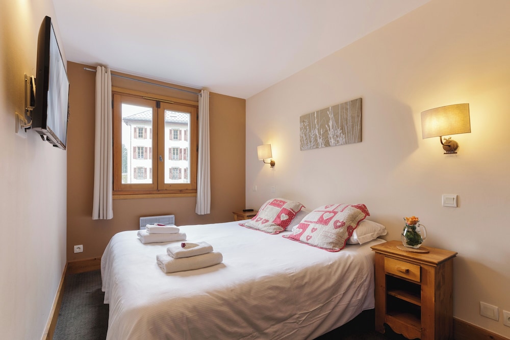 Family Apartment, Multiple Bedrooms (Vallorcine Balme 11 ski in / ski out)