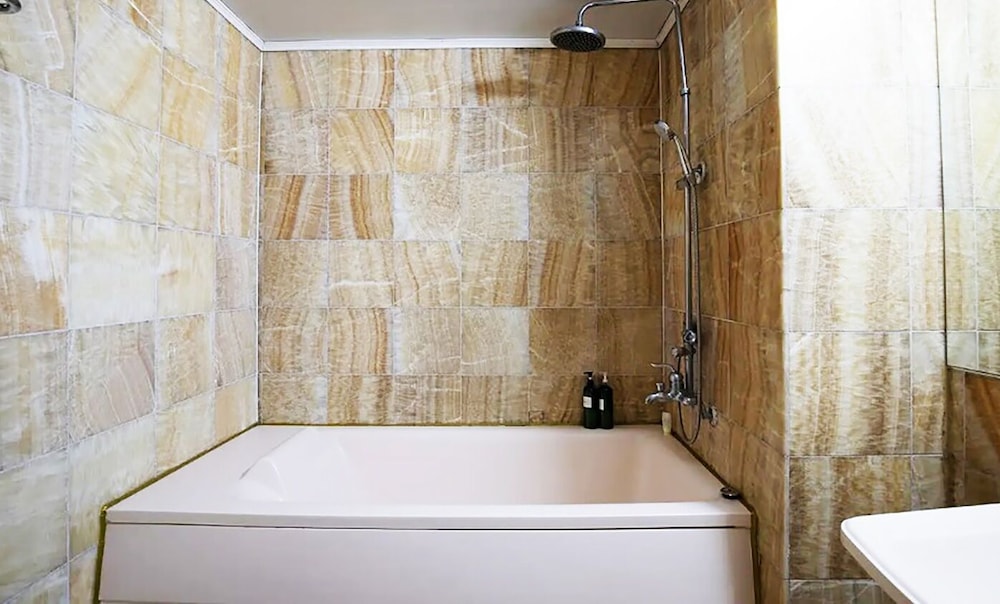 Deluxe Twin Room - Photo 4