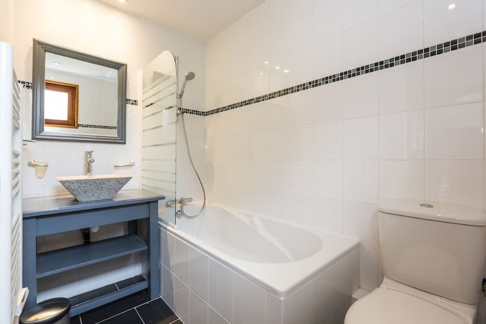 Apartment, Ensuite, Mountain View (AW 201) photo 3