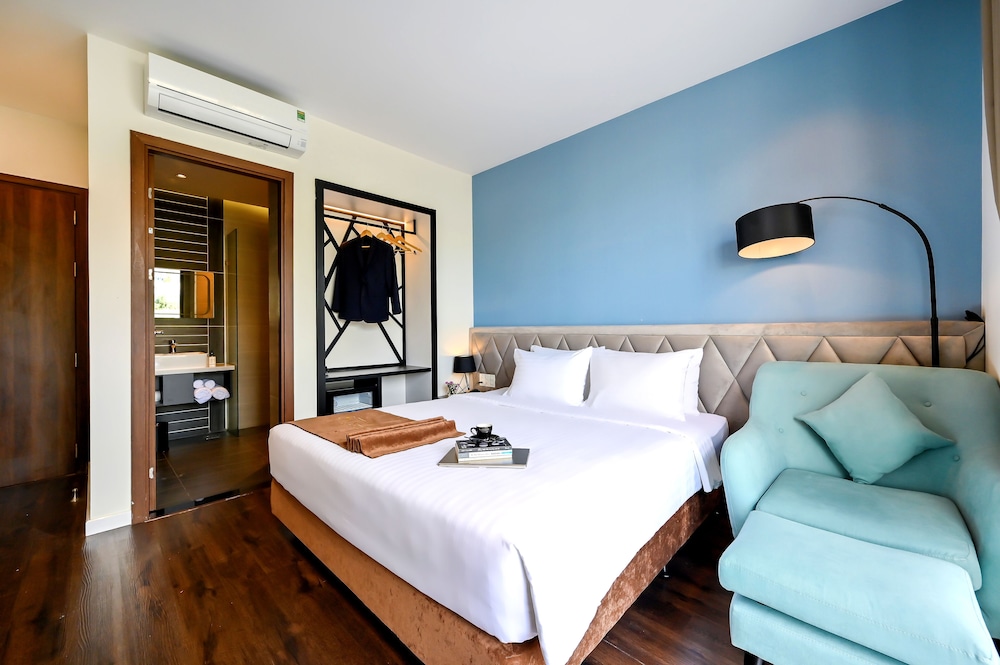 Deluxe Double Room, City View - Photo 5