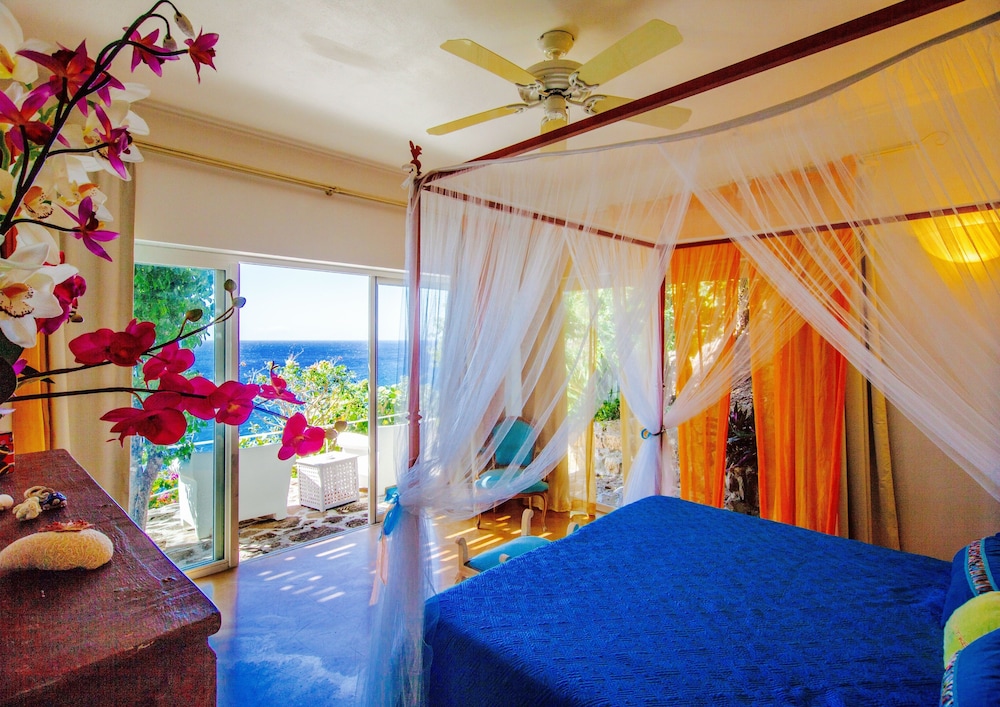 Junior Suite, 1 King Bed, Private Bathroom, Ocean View