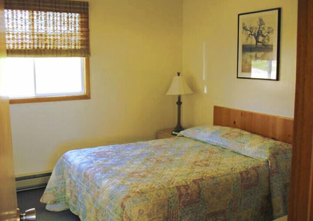 Standard Cottage, 2 Bedrooms, Ocean View, Oceanfront photo 1