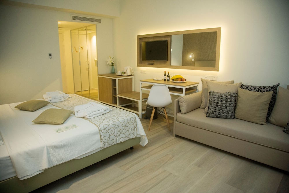 Standard Room, Sea View - Photo 14