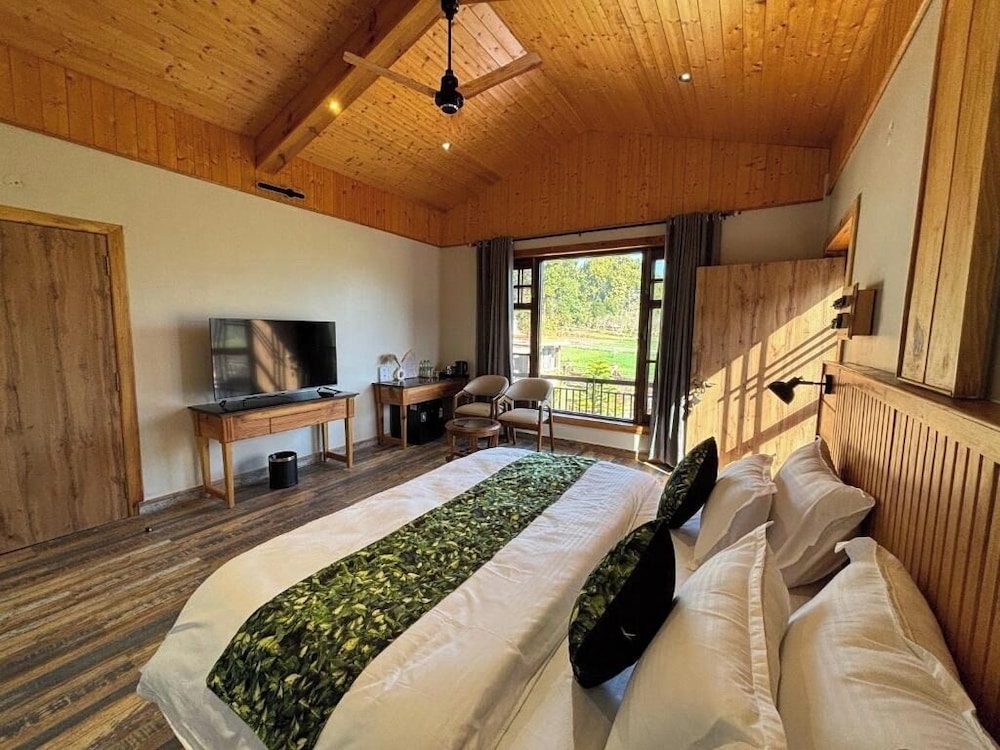 Premium Pine Chalet photo 3