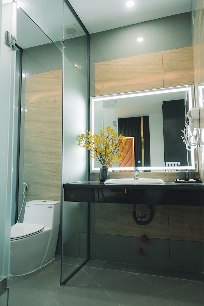 Standard Double Room, Bathtub photo 3
