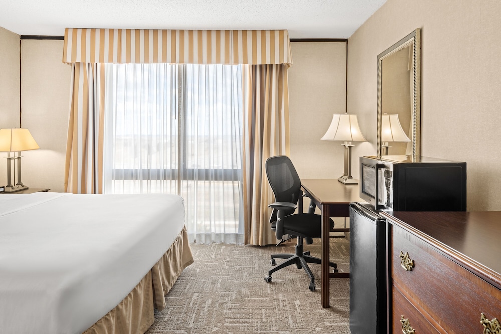 Standard Double Room, 2 Queen Beds - Photo 3
