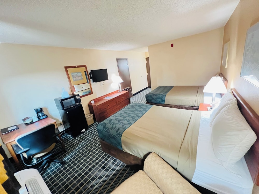 Double Room, 2 Double Beds, Accessible photo 2