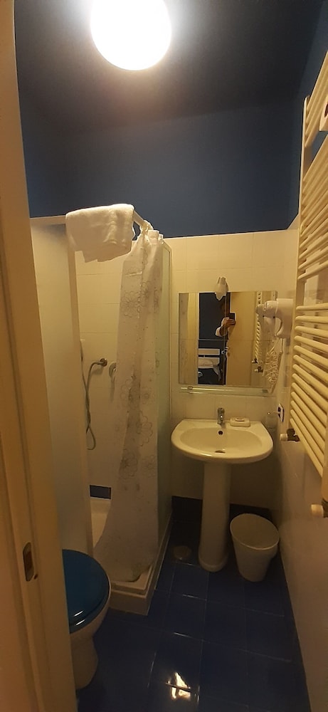 Double Room (Blue) photo 3