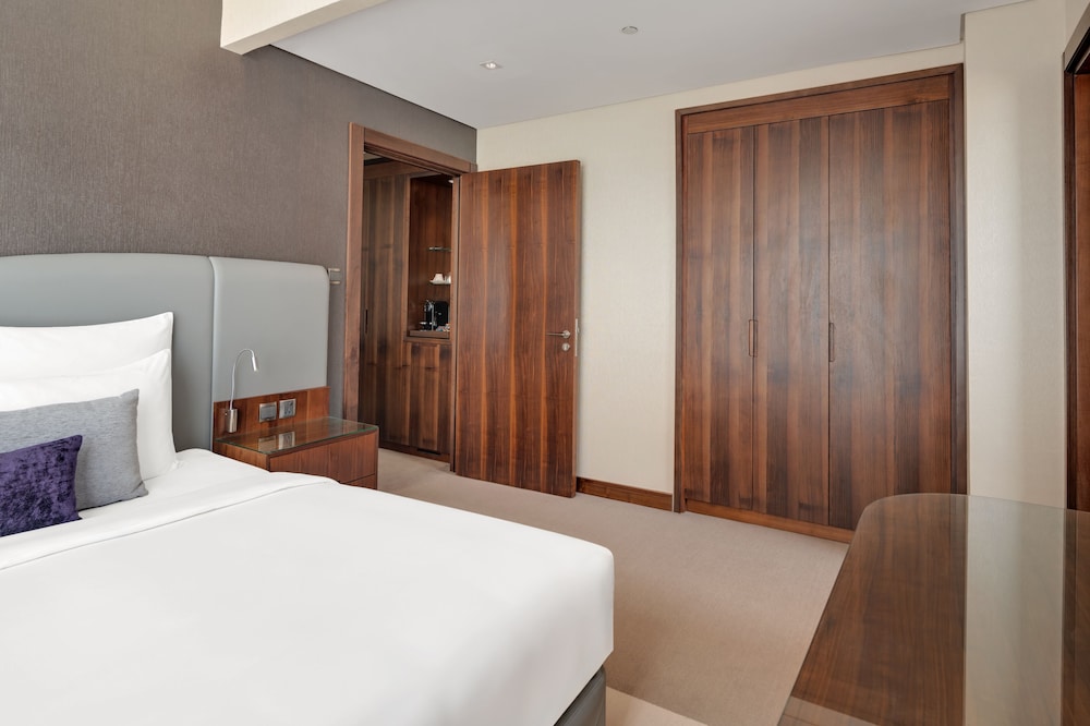 Junior Suite (Lounge Access) photo 2