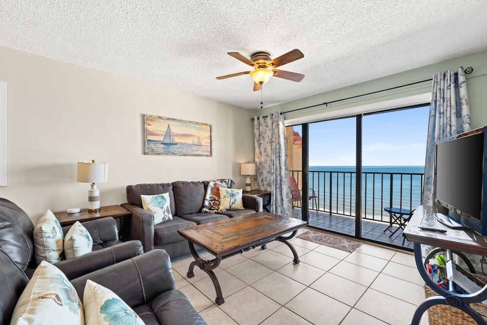 Condo, 2 Bedrooms, Ocean View (902A)