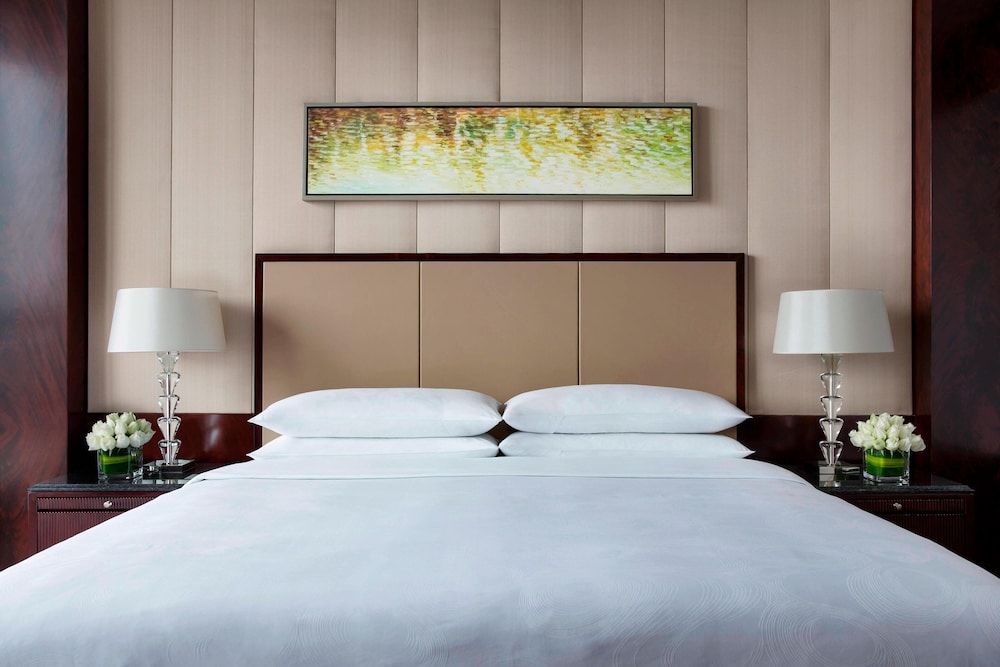Premium Room, 1 King Bed, City View photo 1