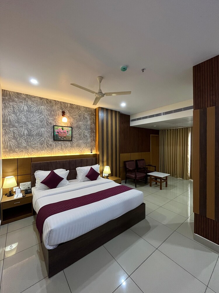 Deluxe Suite photo 2